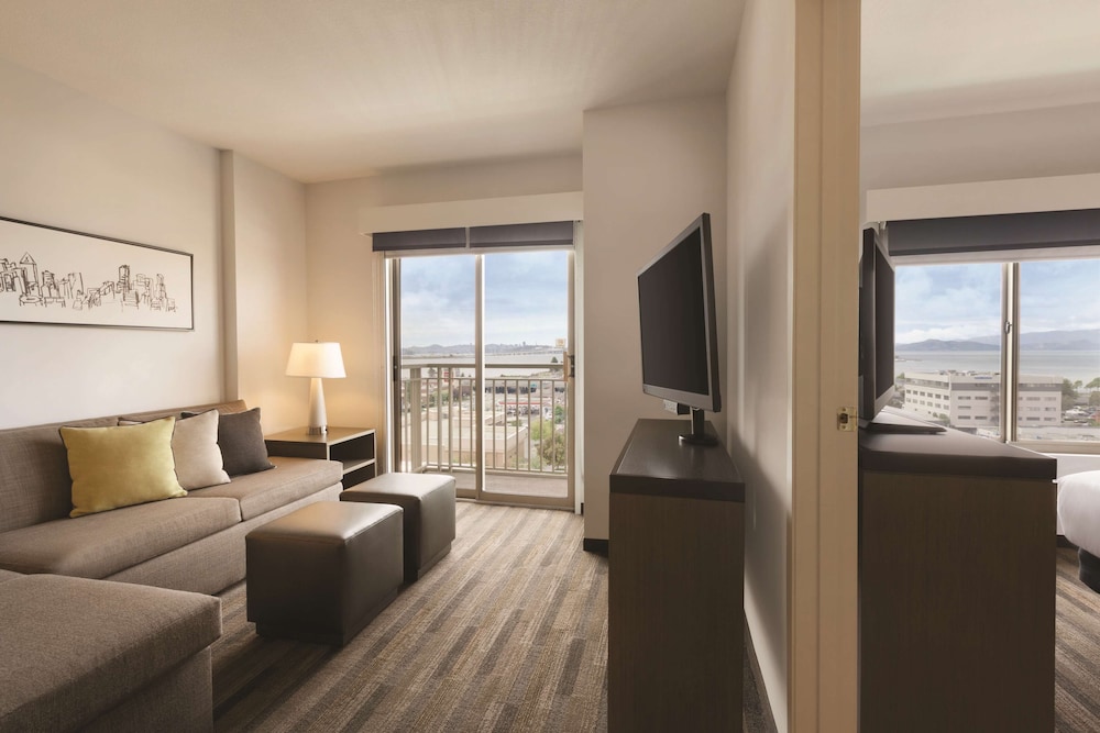 HYATT house Emeryville/San Francisco Bay Area 38/65