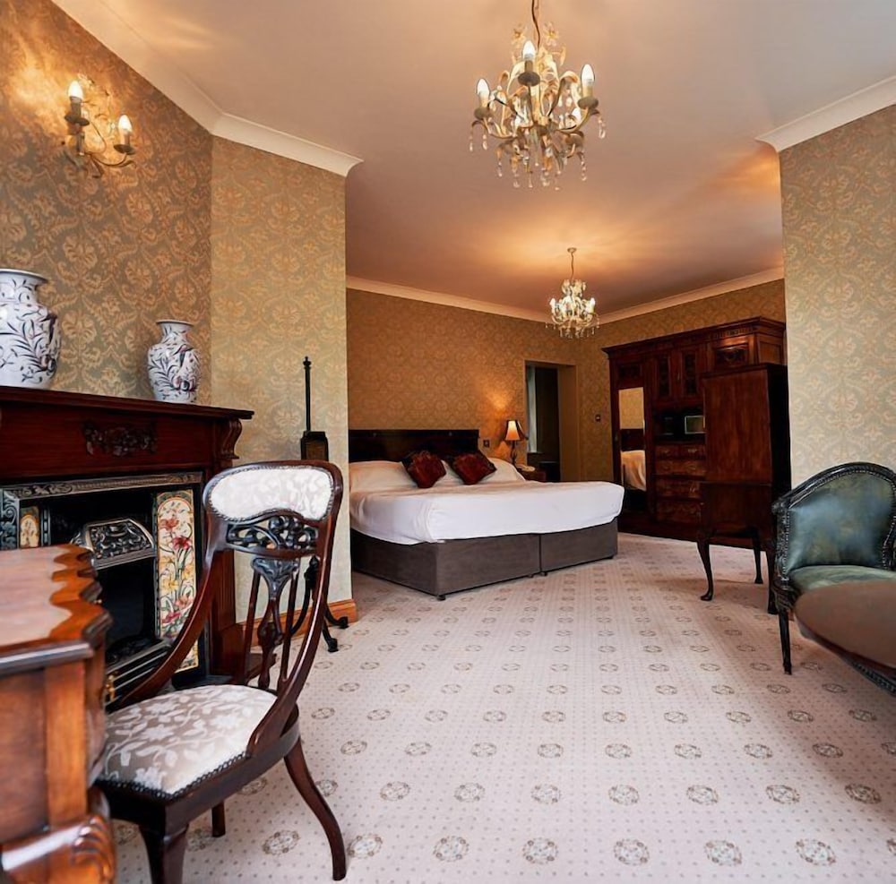 Seaview House Hotel 4/39