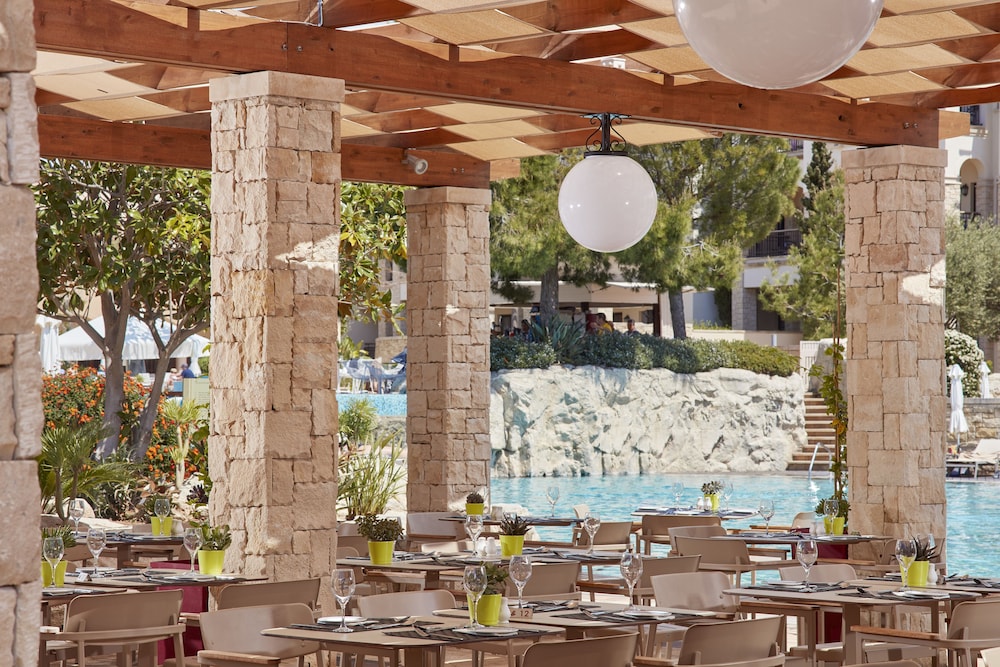 Aphrodite Hills Hotel 35/47