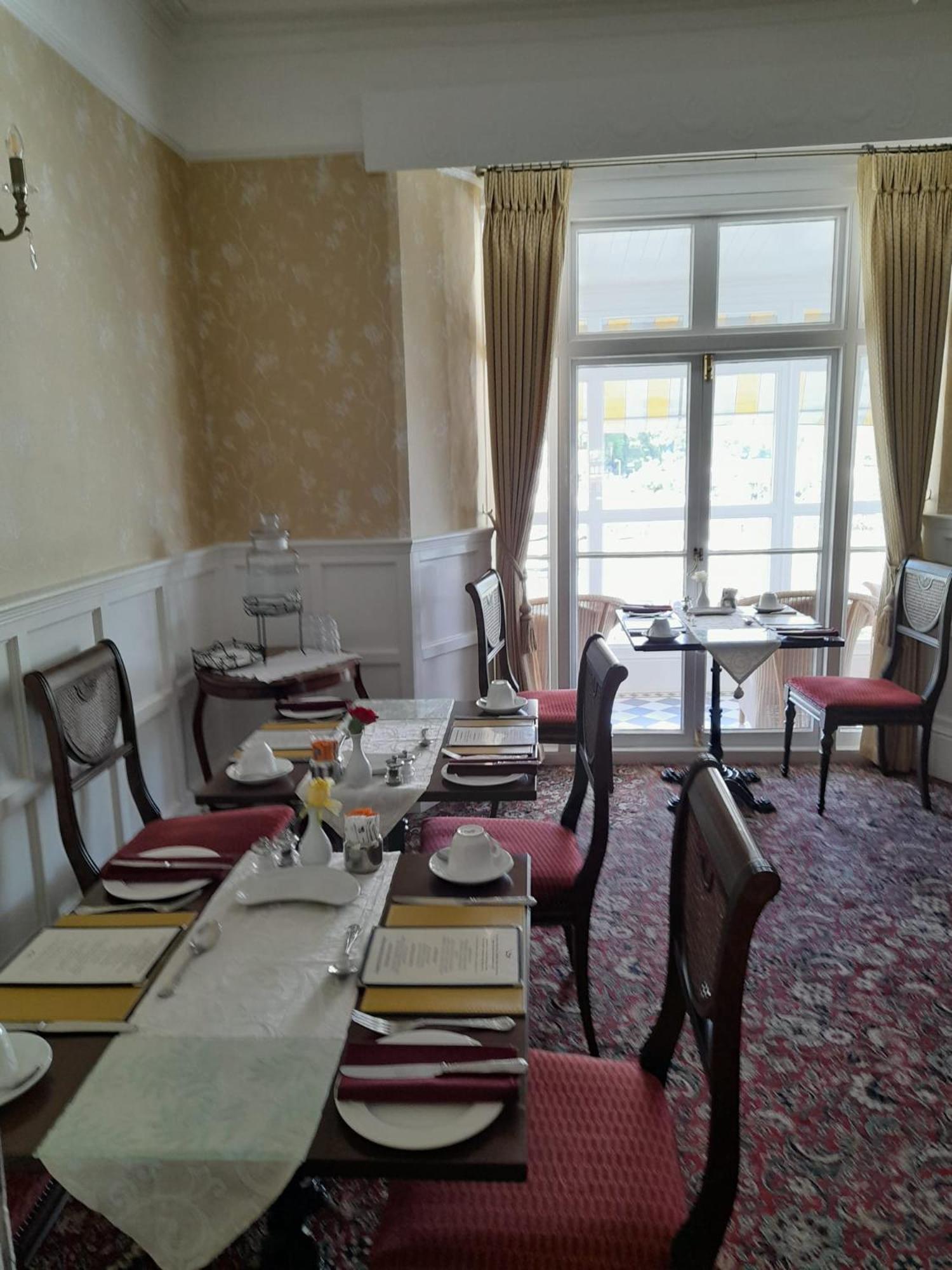 Dolphin Guest House 18/23