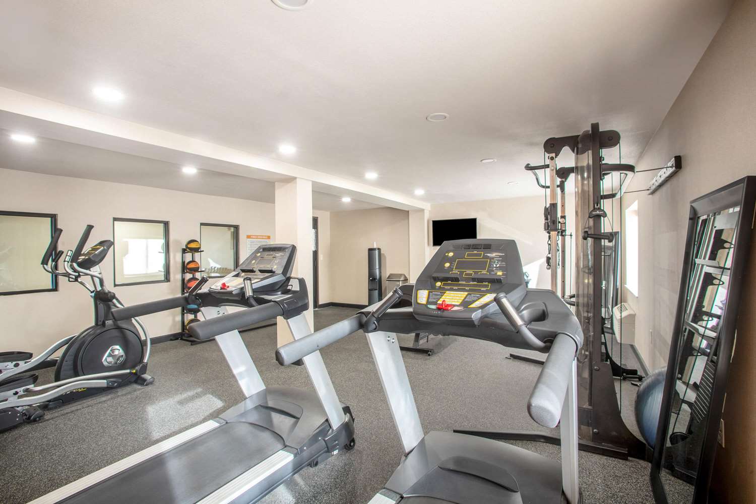 La Quinta Inn St Louis Hazelwood Airport North 39/59