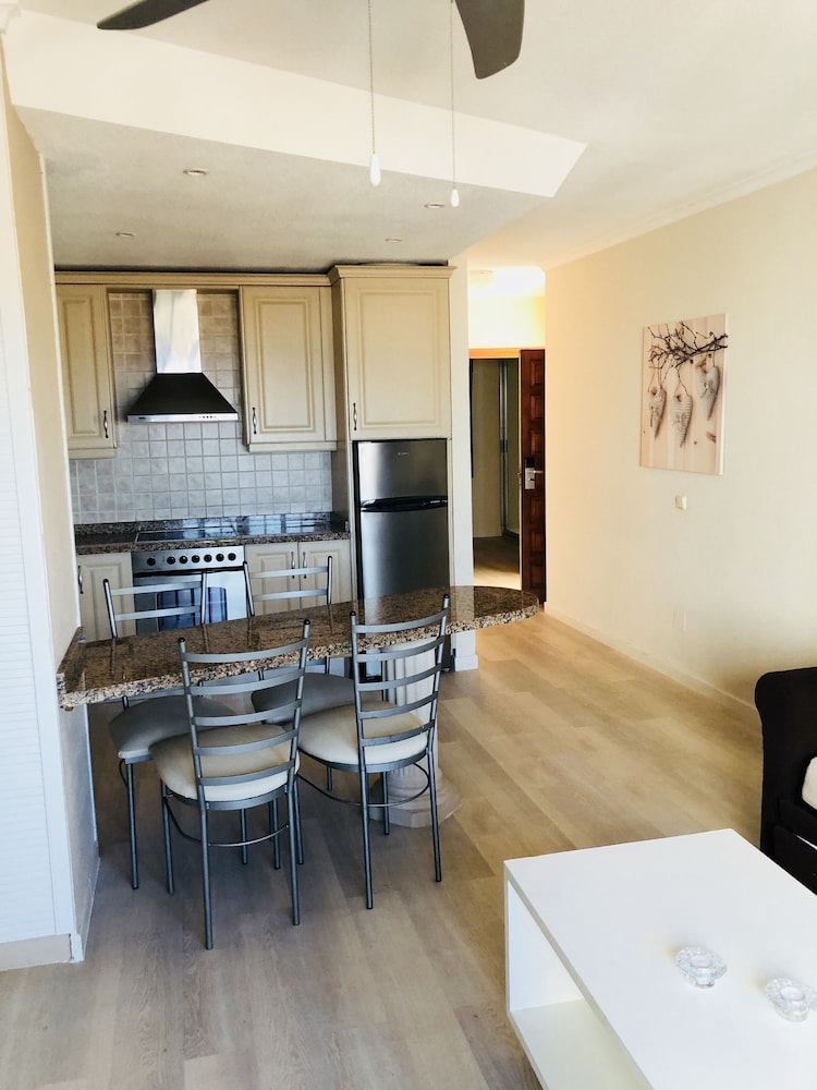 Regency Torviscas Apartments And Suites 44/63