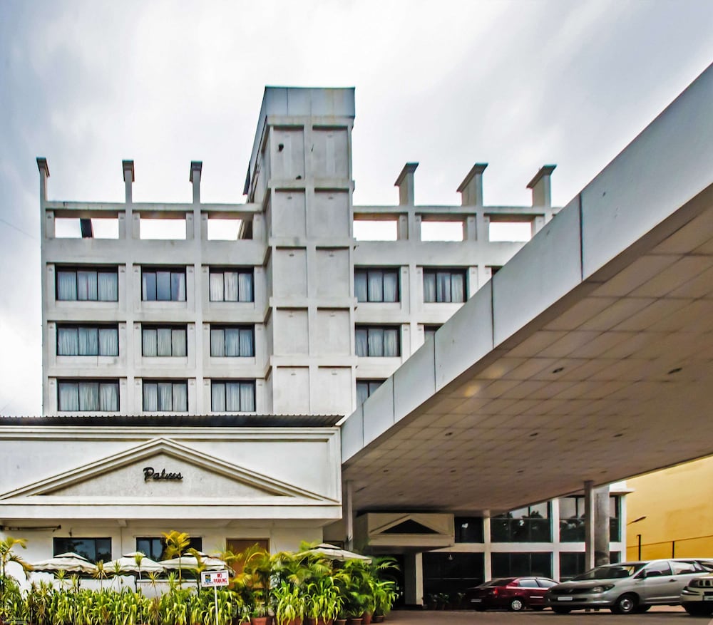 Quality Inn Regency Nasik 9/66