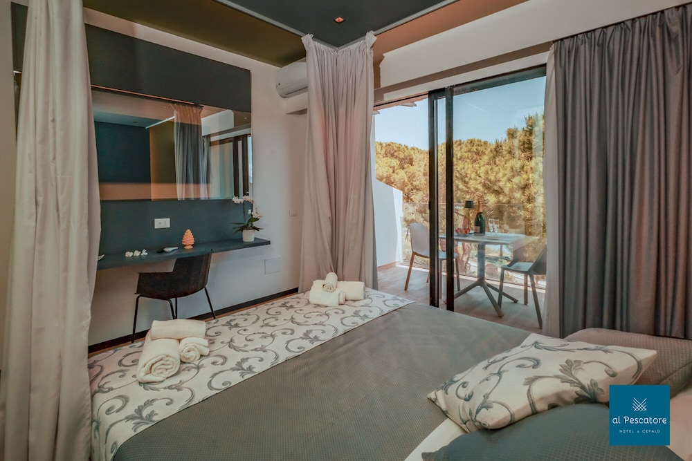 Superior, Double Bed, Sea View, Balcony