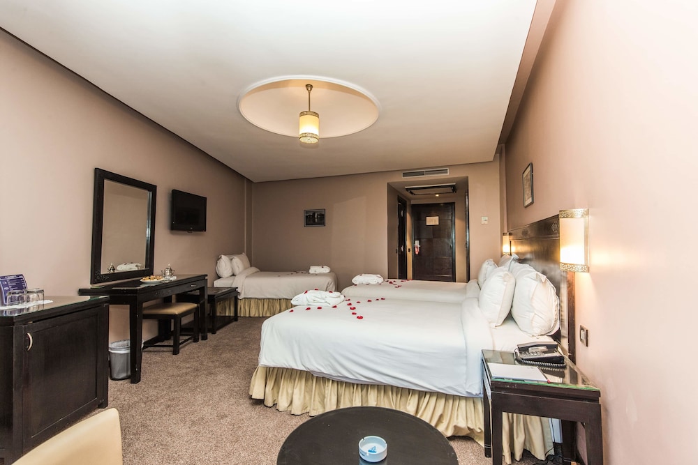 Hotel Almas 23/50