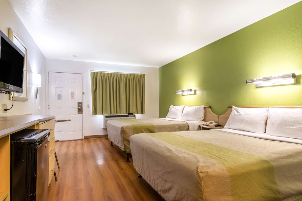Motel6 Buttonwillow, CA - Central 20/50
