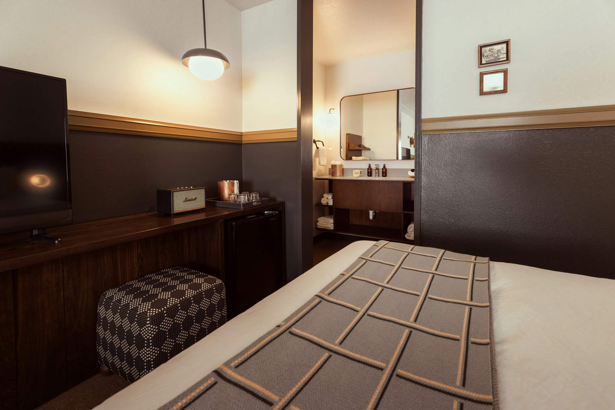 The Ozarker Lodge 8/89