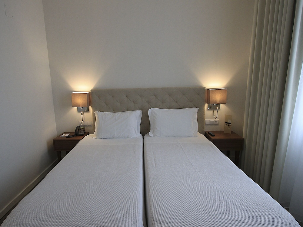Consolata Hotel 10/50