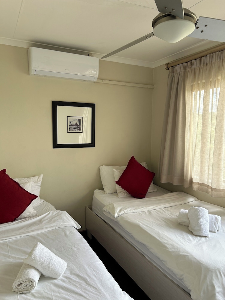 2 BEDROOMS, FAMILY SUITE, MOUNTAIN VIEW