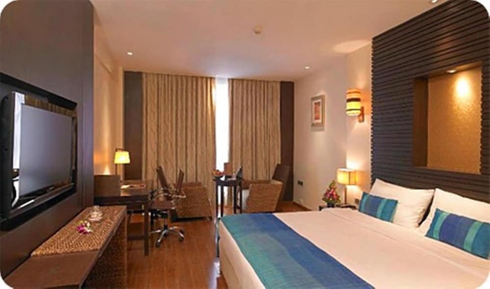 ROYAL ORCHID CENTRAL KIREETI 17/63