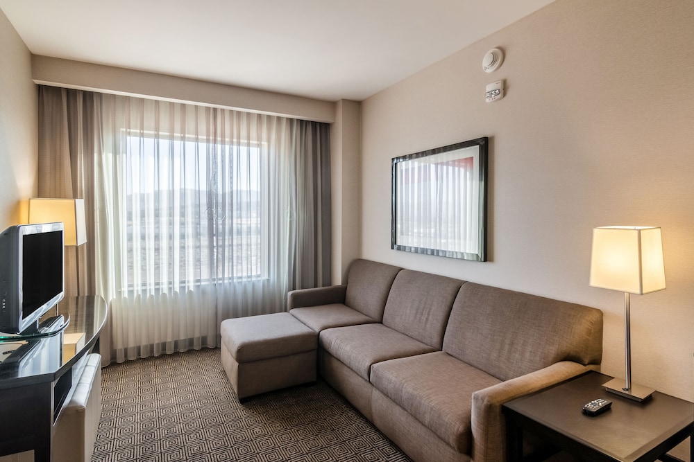 Embassy Suites Palmdale 39/63