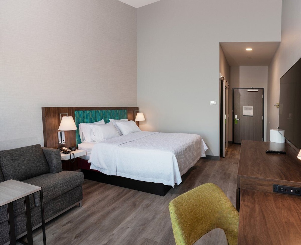 Hampton Inn Riverside March Air Force Base 8/31