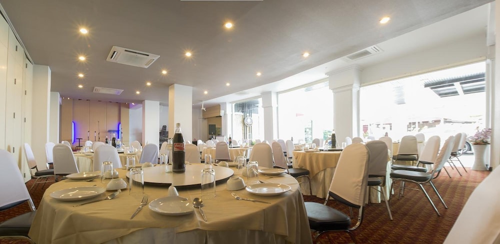 The Singora Hotel 22/25