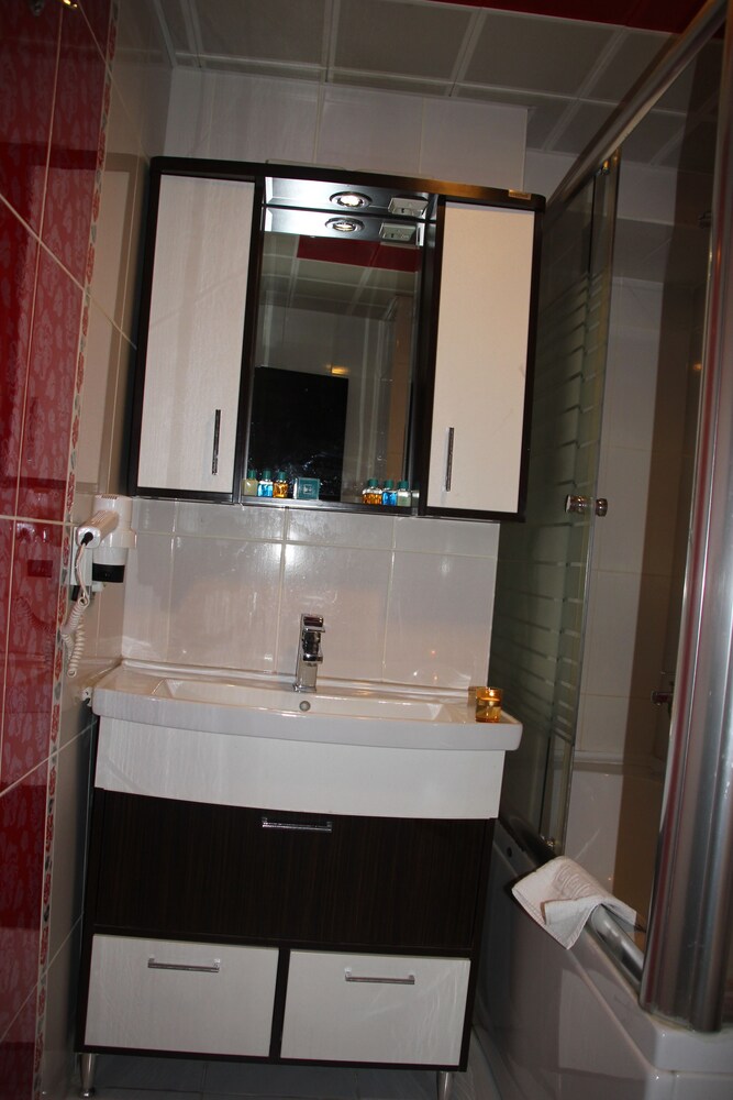 Ankara Risiss Hotel 12/74