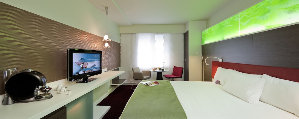 Mercure Paris La Défense Grande Arche 16/80