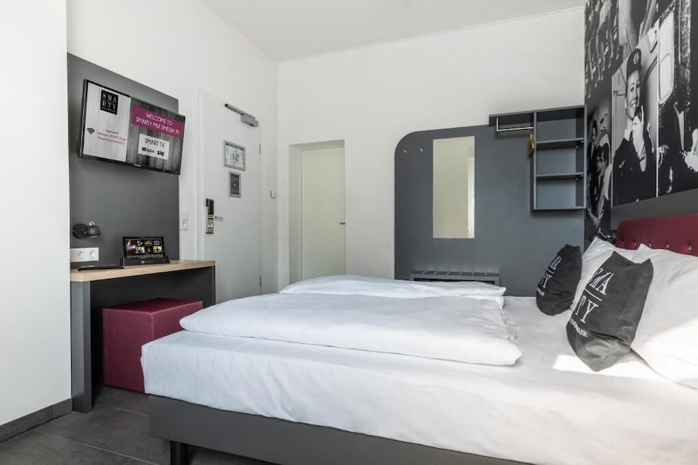 Airport Hotel Dürscheidt 33/56