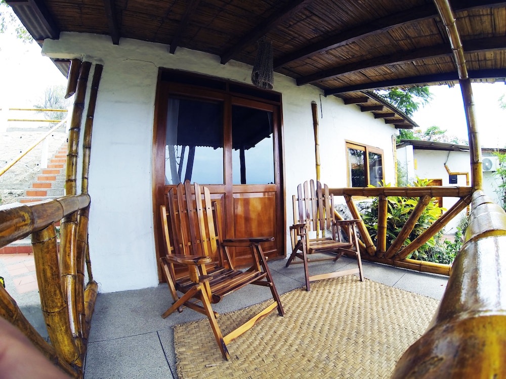 Nativa Bambu Ecolodge 48/76