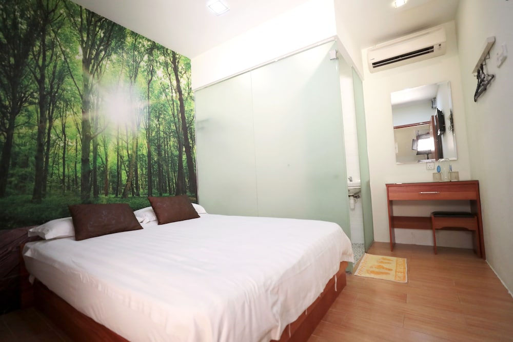 Rain Forest Hotel 24/51