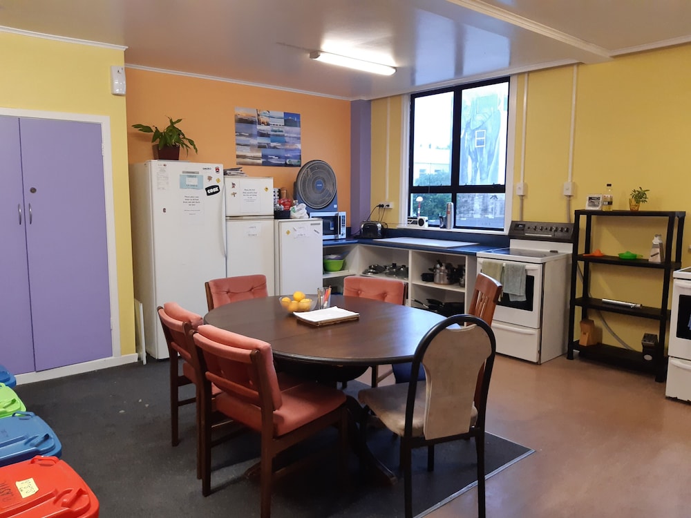 Ariki Backpackers 54/71