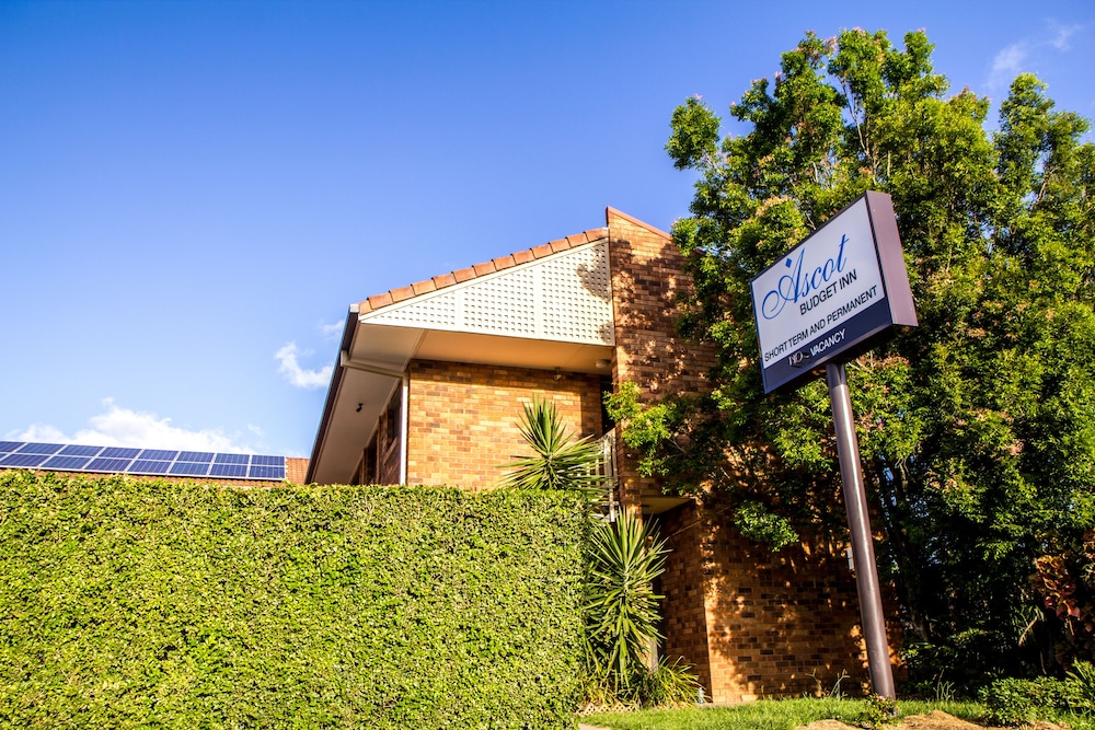Ascot Budget Inn 72/77