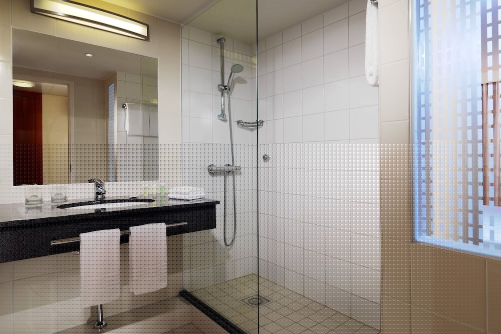 Courtyard Marriott Paris La Defense West Colombes 12/43