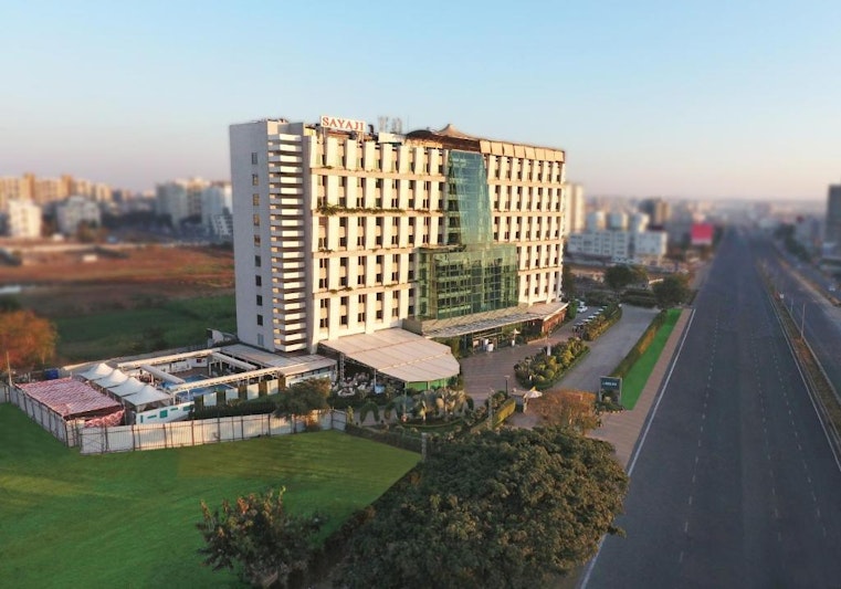 Sayaji Hotel 4/52