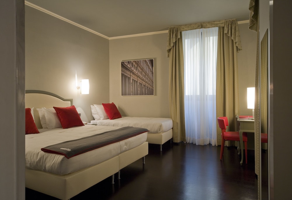 ROOM, TRIPLE