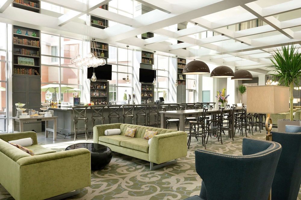 Embassy Suites by Hilton Charlotte Ayrsley 35/53