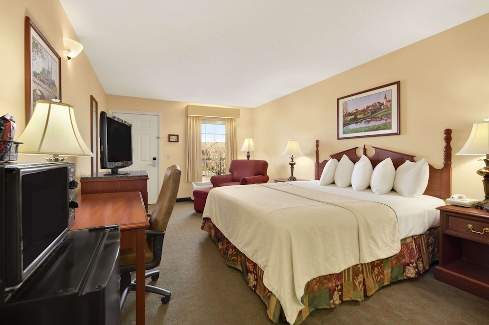 Baymont by Wyndham Warner Robins 28/63