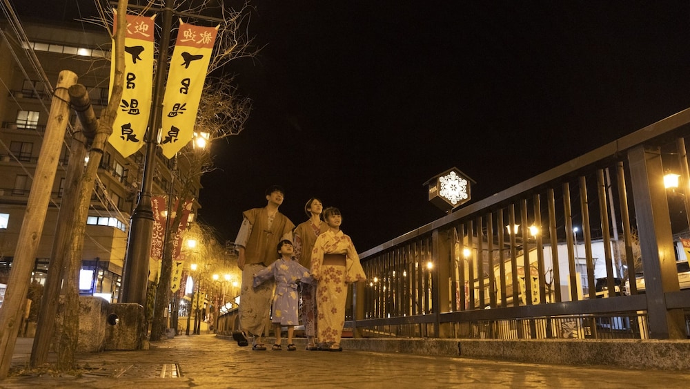 Ooedo Onsen Monogatari Premium Gero Honkan 8/65