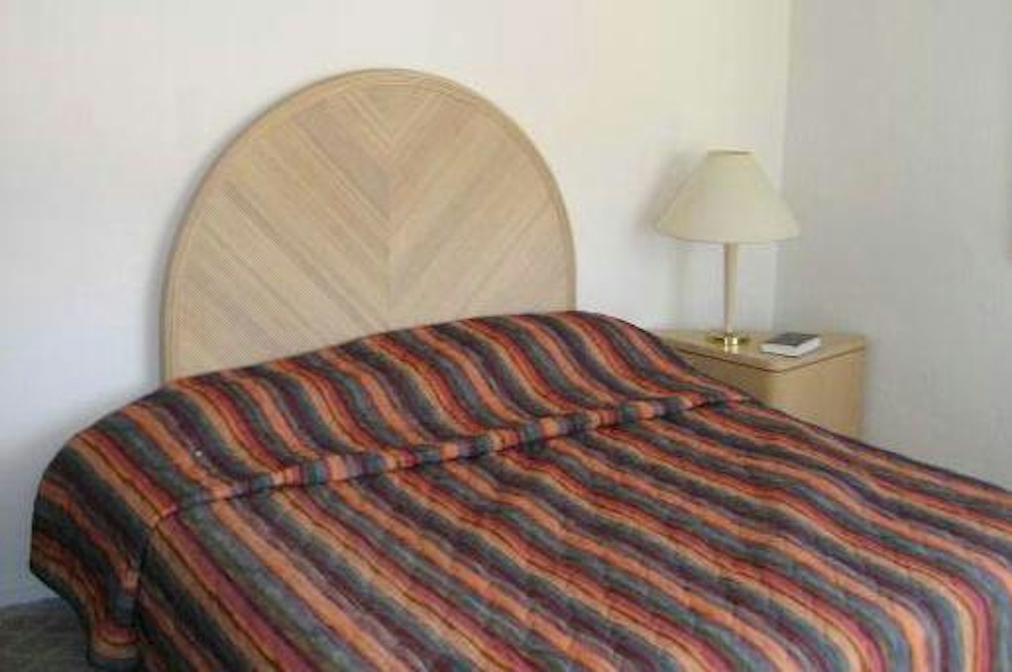 The Vibes Hotel, Trademark Collection by Wyndham 4/6