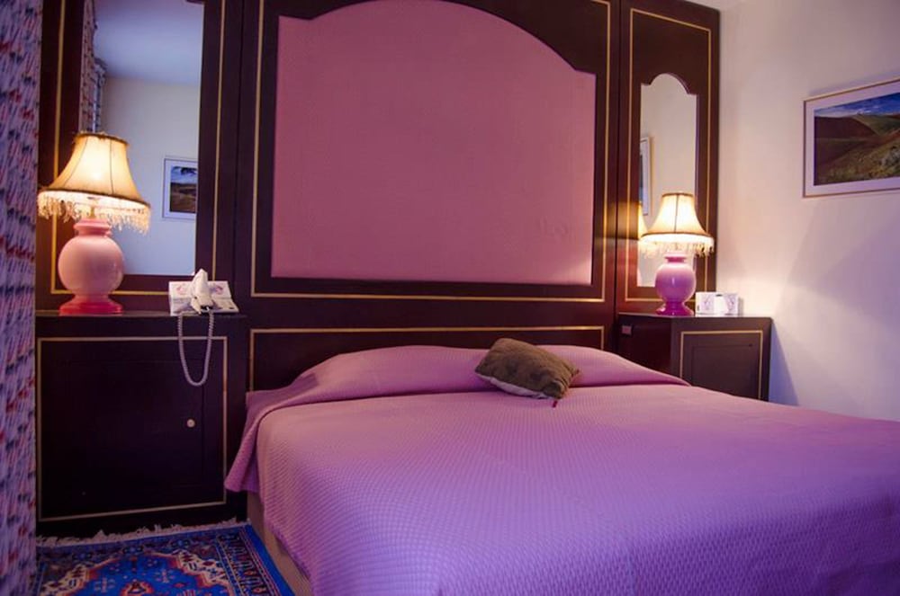 Hotel Karam Palace 6/42