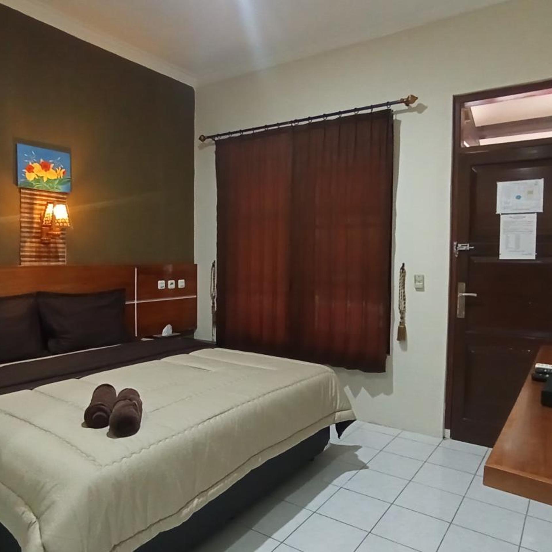 Yokima Beach Hotel 9/43
