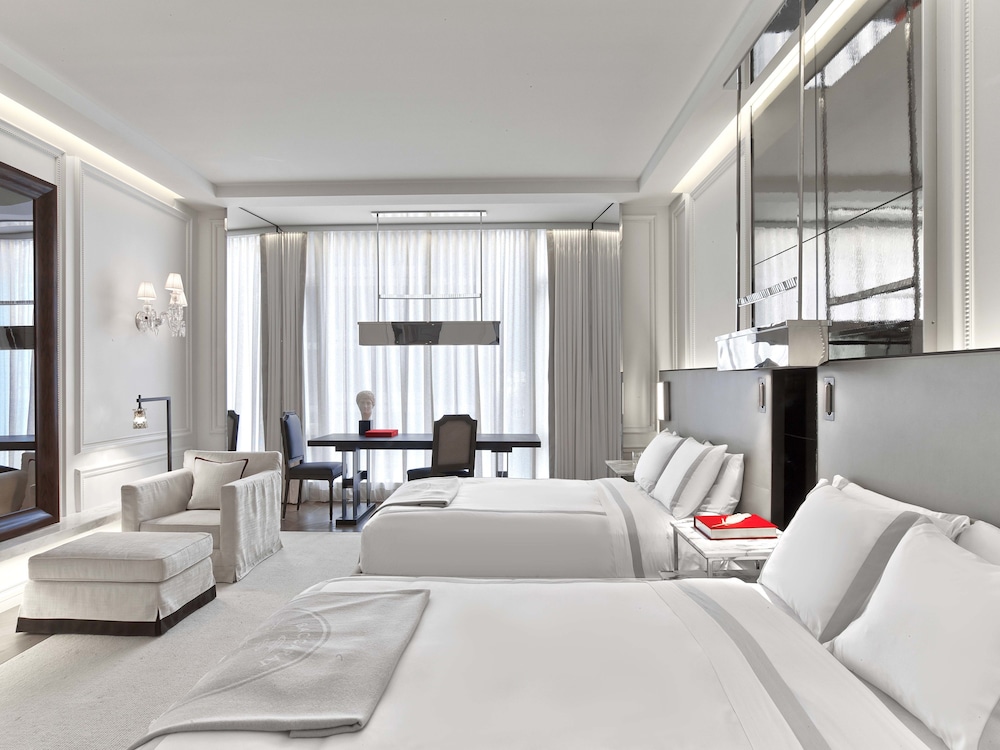 Baccarat Hotel And Residences New York 23/47