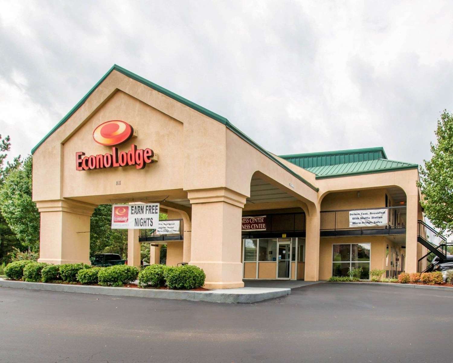 Econo Lodge Troy 4/36