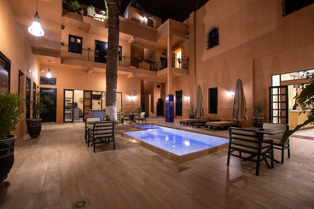 HOTEL TOULOUSAIN 7/57