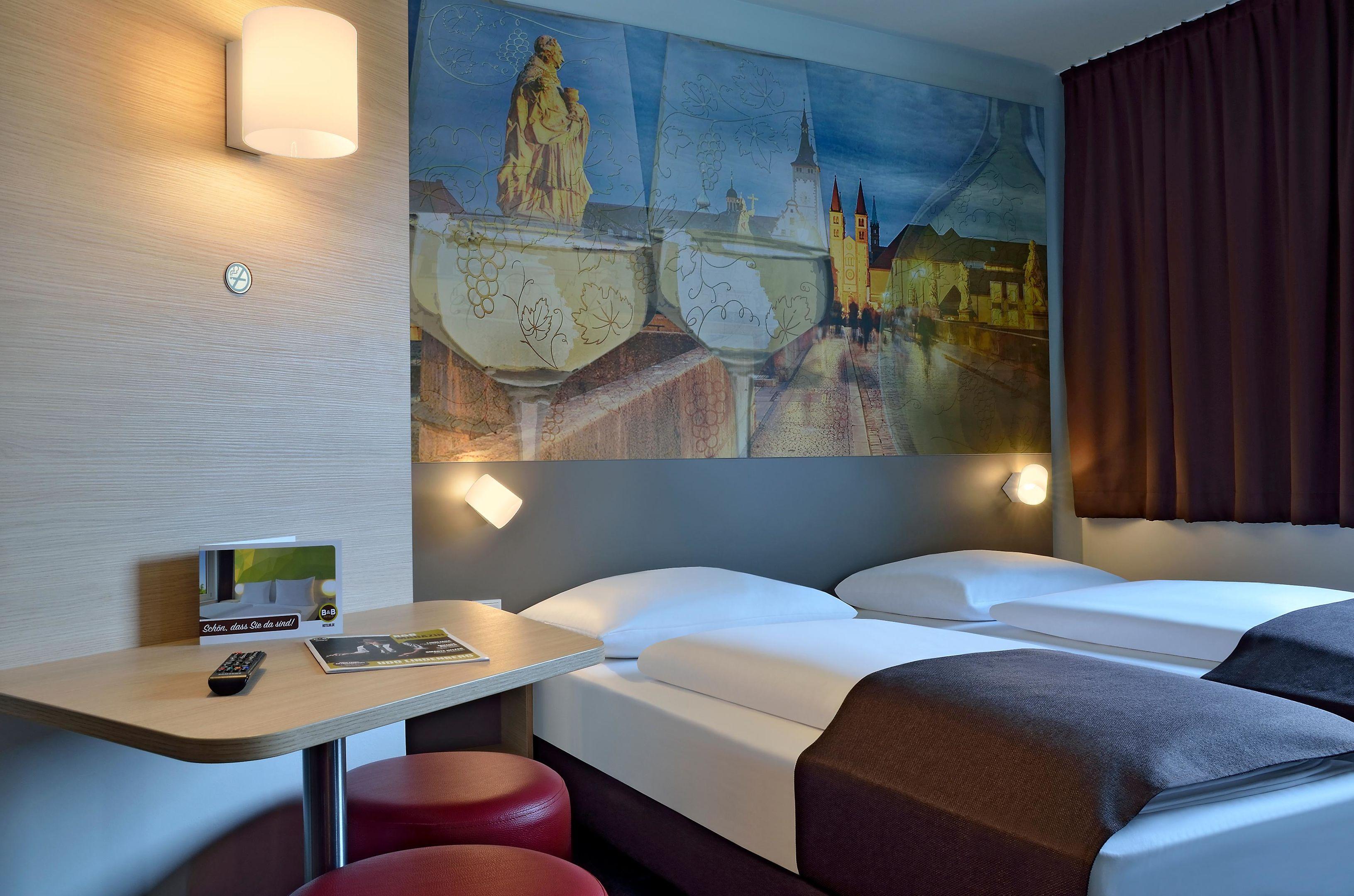 Room, Single, Twin Beds