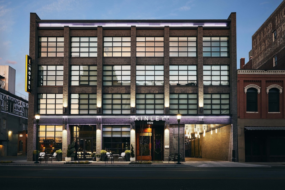 Kinley Chattanooga Southside, a Tribute Portfolio Hotel 2/42