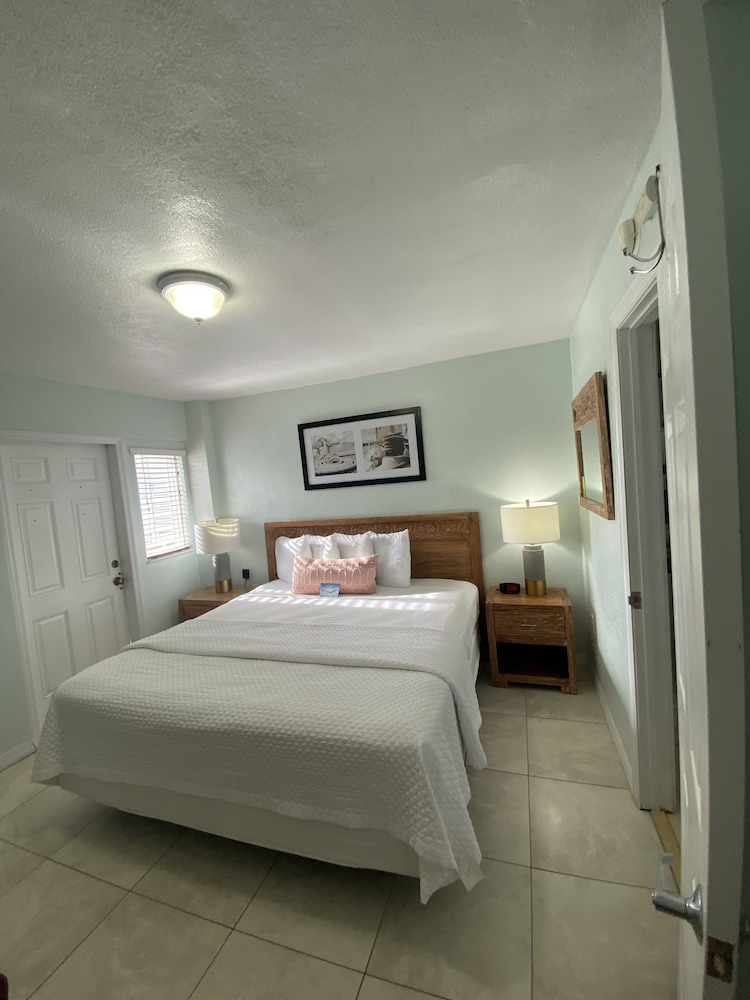 Creekside Inn Islamorada 24/45