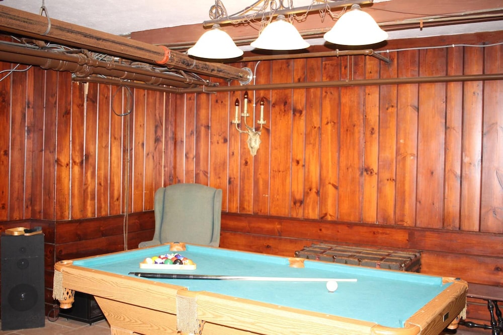 The Pines Inn Lake Placid 24/41