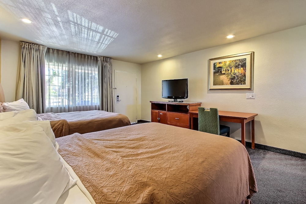 Quality Inn Santa Cruz Downtown Area 23/42