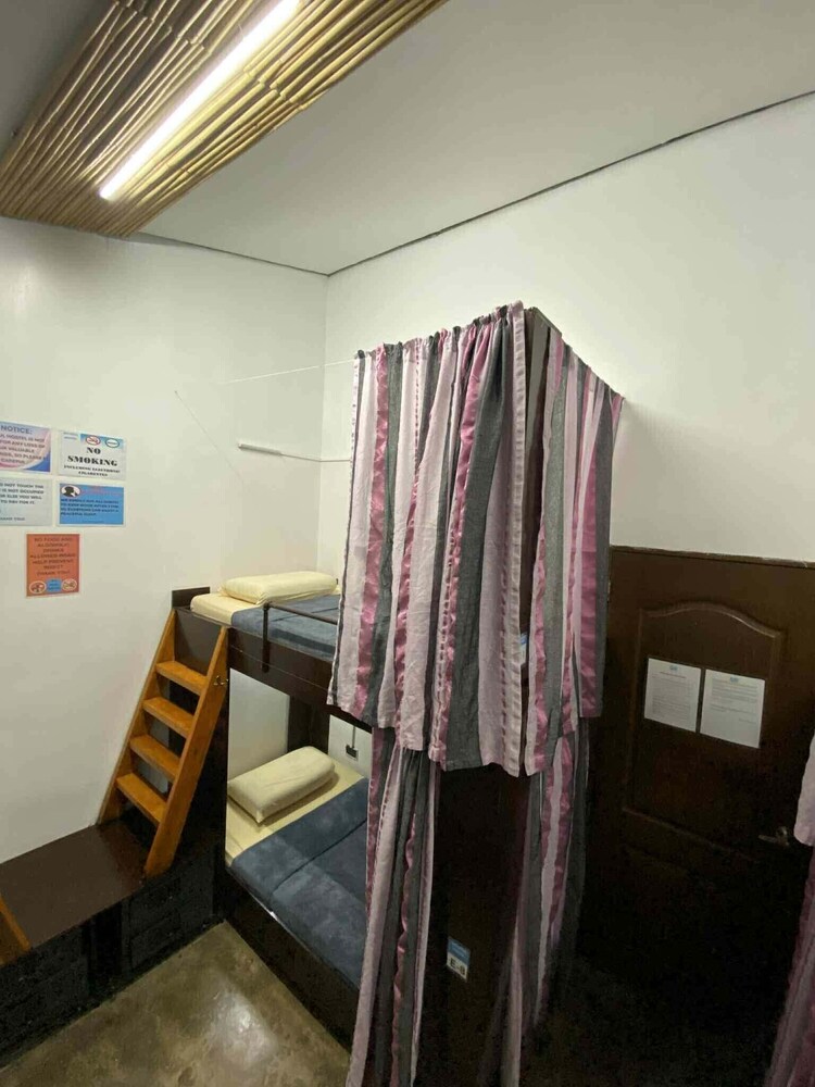 Big Paul Hostel - Adults Only 25/50