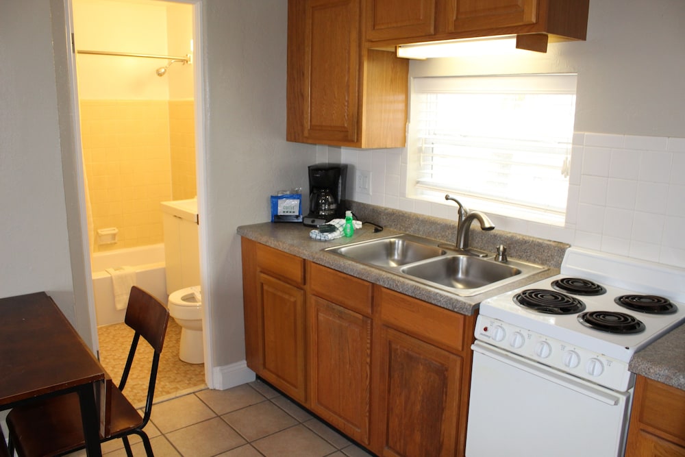 Cove Motel Oceanfront 45/46