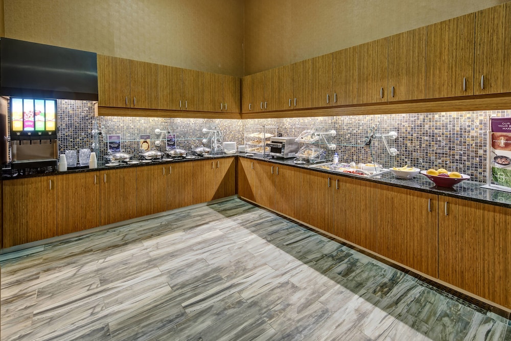 Residence Inn Kansas City Downtown Convention Center 36/45