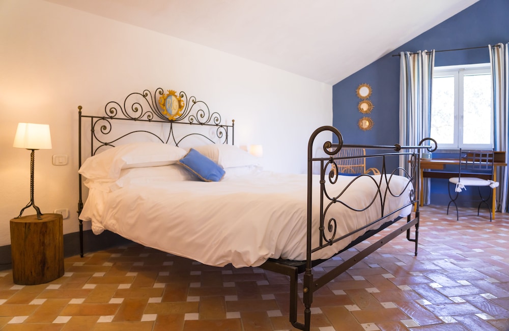 Relais Regina Giovanna 38/77
