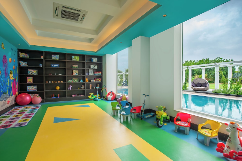 Taj Gandhinagar Resort and Spa 43/52