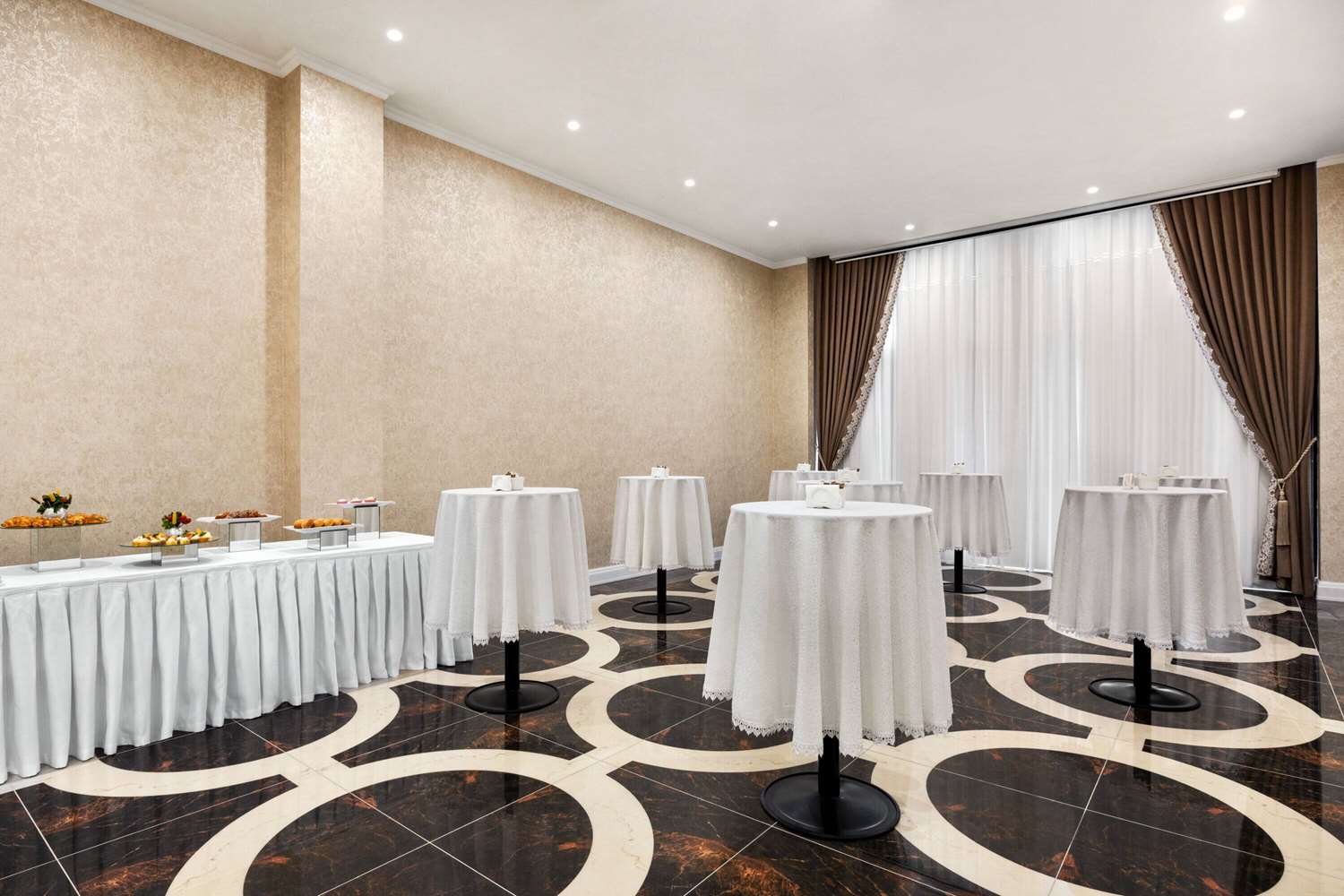 Ramada By Wyndham Shymkent 16/21