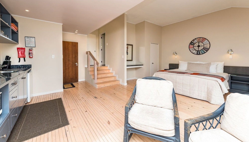 Bay of Islands Holiday Apartments 13/50