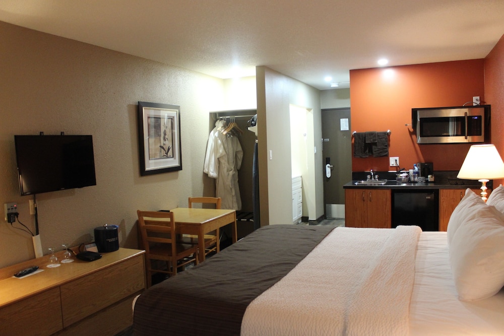 Coast Swift Current Hotel 14/65
