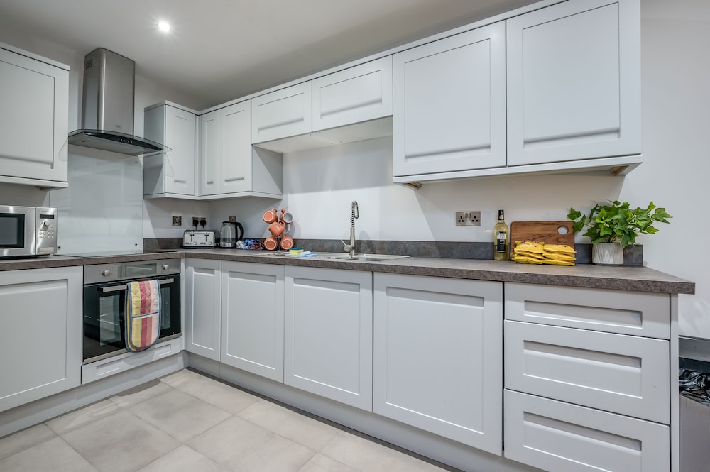 Alfred St Apartment 8/50